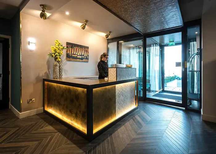Seven Hotel