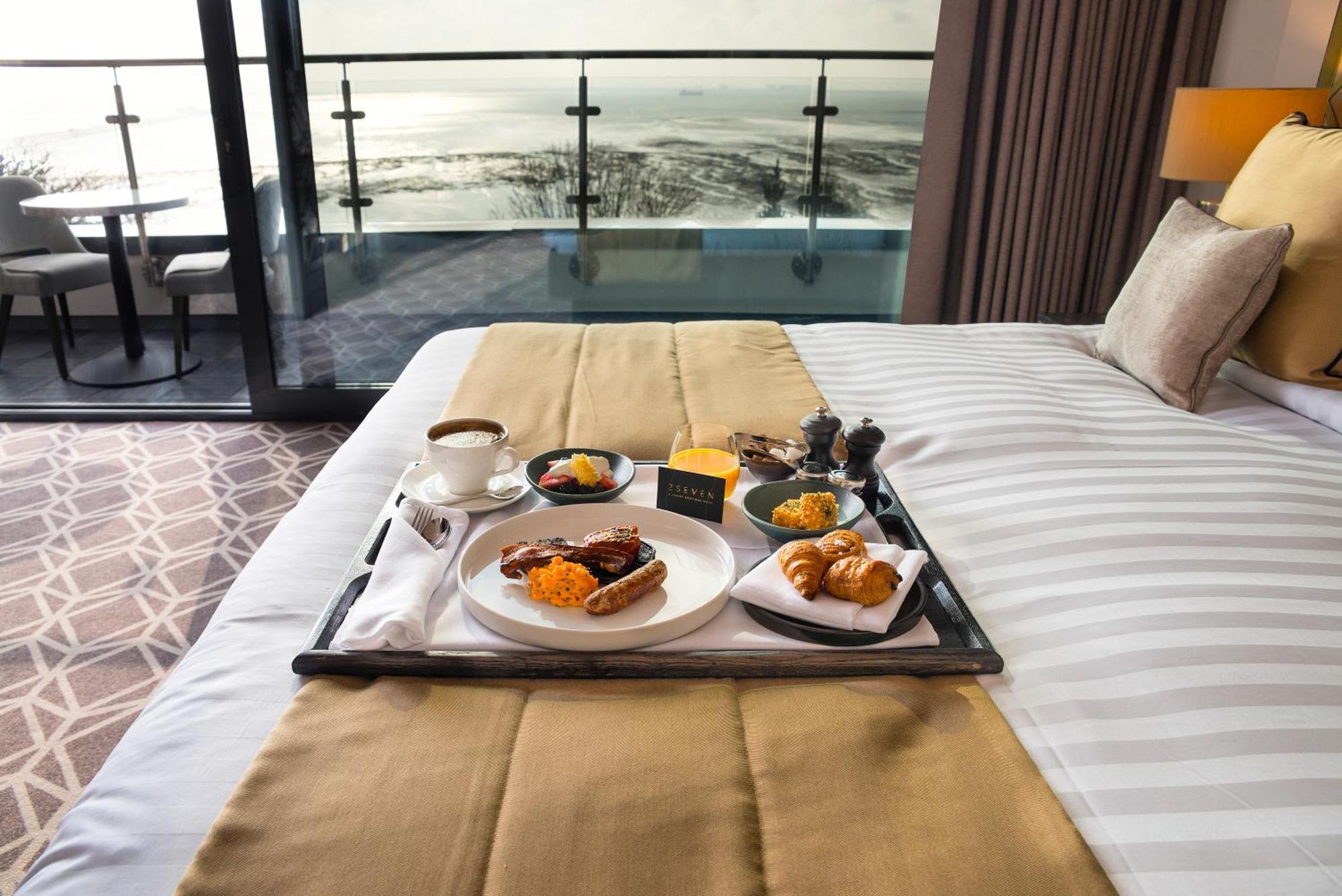 Hotel Seven