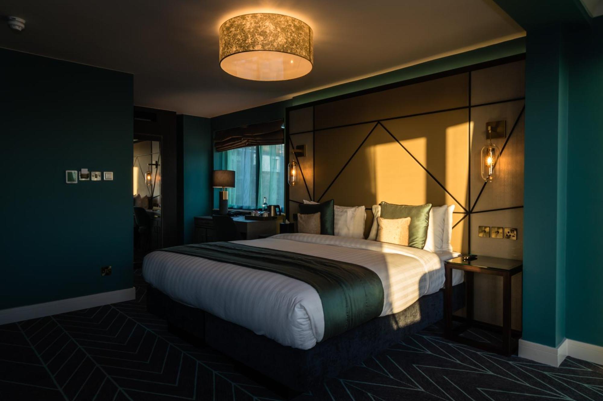 Seven Hotel